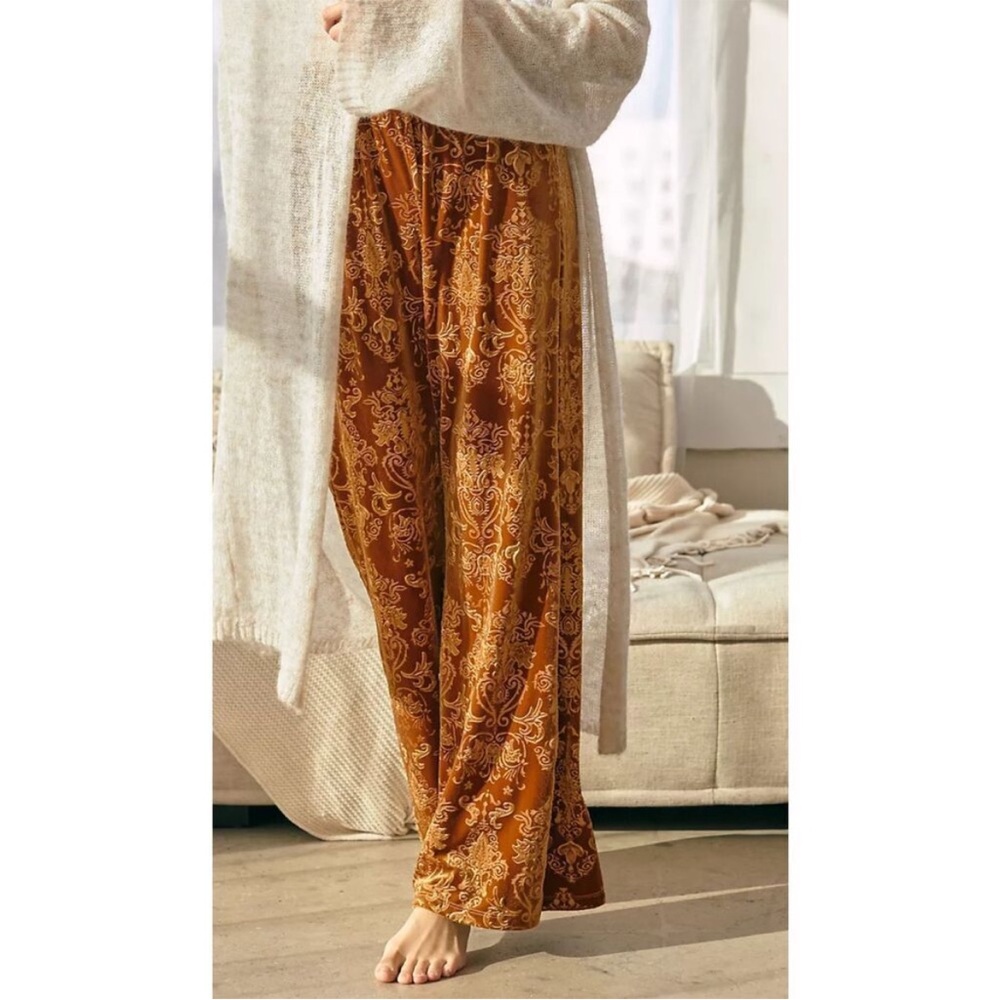 Anthropologie Beyond Yoga Estilo Velour-Like Pants, NWT, L
